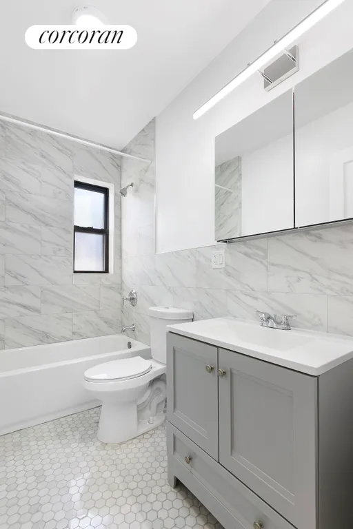 New York City Real Estate | View 215 West 92Nd Street, 9I | Full Bathroom | View 5