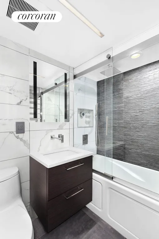 New York City Real Estate | View 61-15 97th Street, 15H | Full Bathroom | View 4
