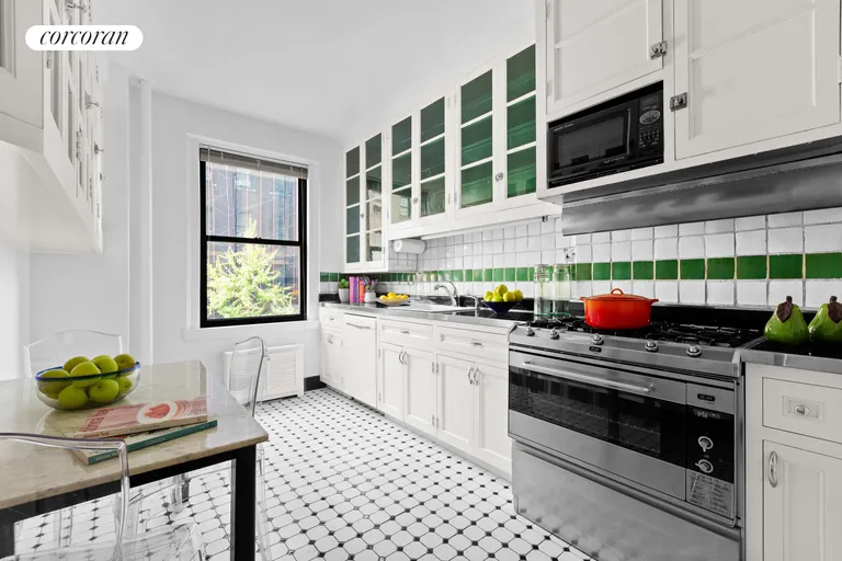 New York City Real Estate | View 150 East 73rd Street, 4A | Eat-In Kitchen | View 12