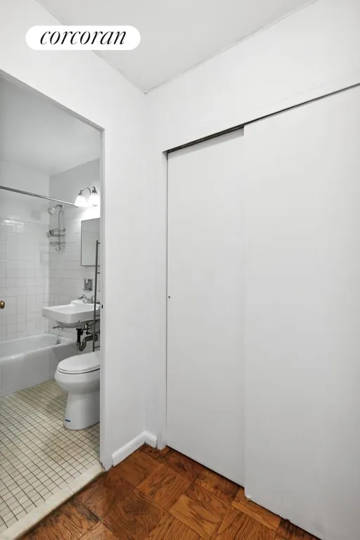 New York City Real Estate | View 340 East 80th Street, 19A | Dressing Area | View 7