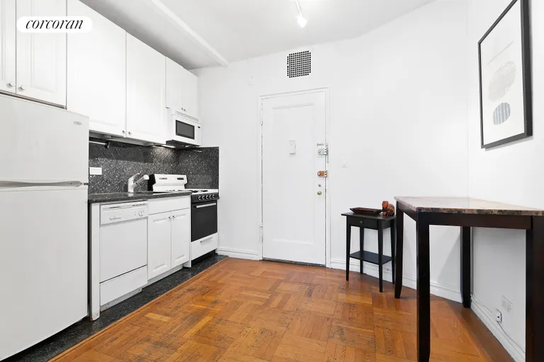 New York City Real Estate | View 210 West 19th Street, 5B | Kitchen | View 3