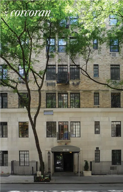 New York City Real Estate | View 40-50 East 10th Street, 1B | room 3 | View 4