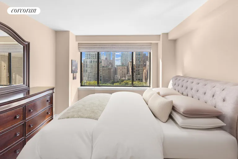 New York City Real Estate | View 45 East 25th Street, 17A | room 3 | View 4