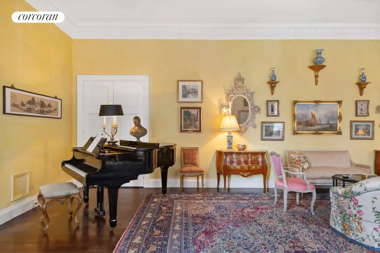 New York City Real Estate | View 740 Park Avenue, 10/11C | Living Room | View 5