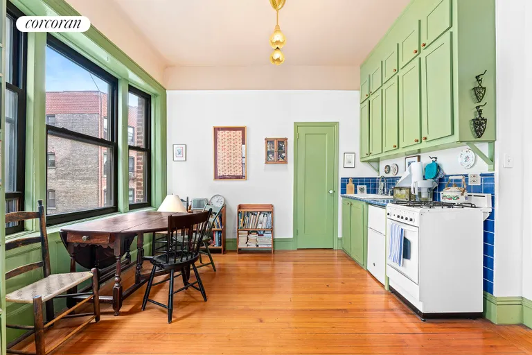 New York City Real Estate | View 615 West 113th Street, 33 | Kitchen | View 4