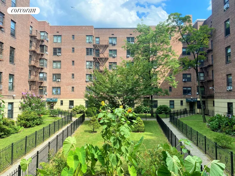 New York City Real Estate | View 245 Bennett Avenue, 4B | room 7 | View 8
