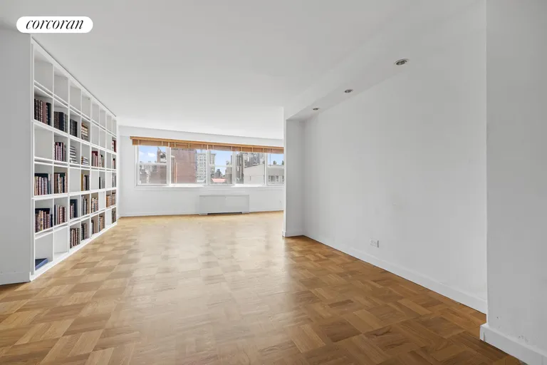 New York City Real Estate | View 101 West 12th Street, 17K | Dining Area | View 4
