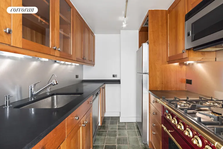 New York City Real Estate | View 101 West 12th Street, 17K | Kitchen | View 10
