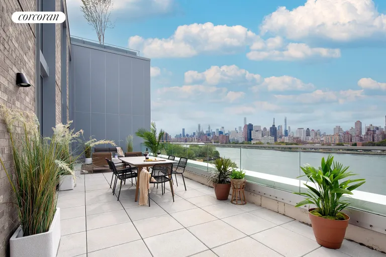 New York City Real Estate | View 30-77 Vernon Boulevard, PH701E | room 15 | View 16