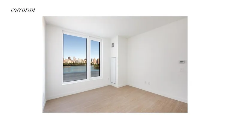 New York City Real Estate | View 30-77 Vernon Boulevard, PH702E | room 35 | View 36