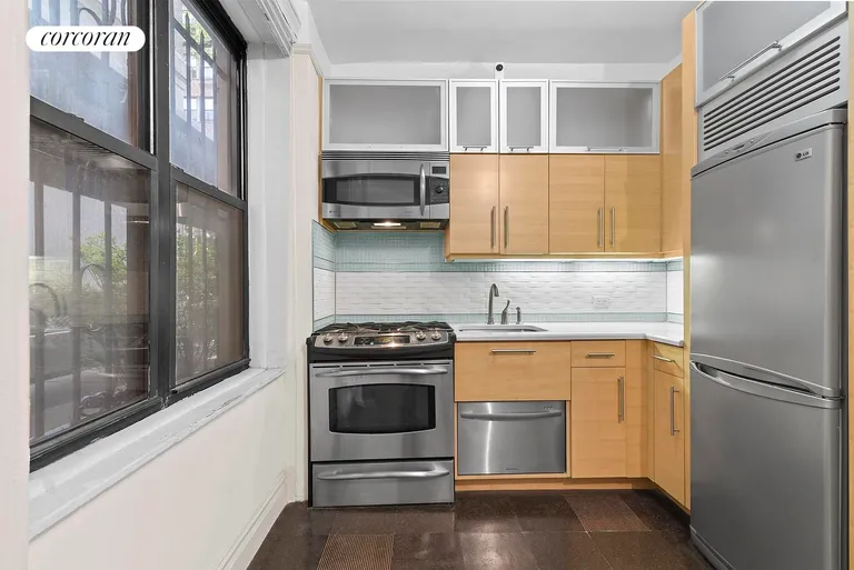 New York City Real Estate | View 55 West 95th Street, 11 | Kitchen | View 2