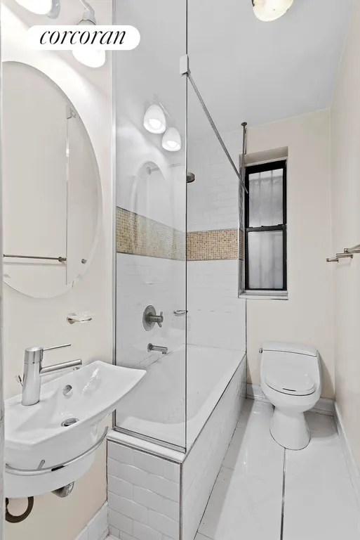 New York City Real Estate | View 55 West 95th Street, 11 | Full Bathroom | View 4