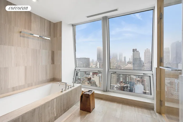 New York City Real Estate | View 400 Fifth Avenue, 35F | Full Bathroom | View 8