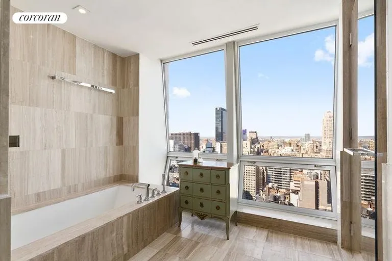 New York City Real Estate | View 400 Fifth Avenue, 35F | Full Bathroom | View 2