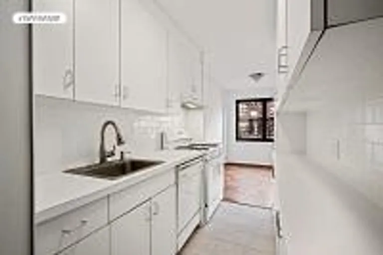 New York City Real Estate | View 347 East 53rd Street, 7D | room 6 | View 7