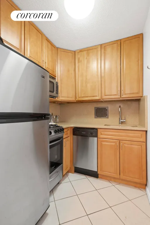 New York City Real Estate | View 520 East 81st Street, 8K | 1 Bath | View 1