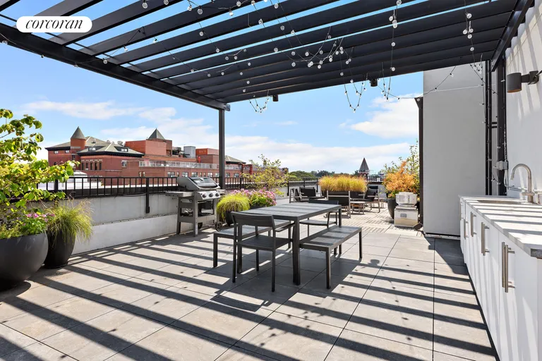 New York City Real Estate | View 78 Amity Street, 4D | Common Roof Deck | View 11