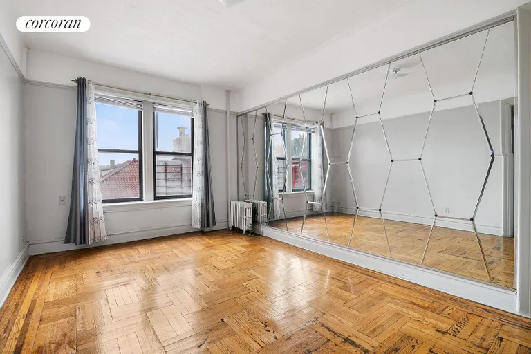 New York City Real Estate | View 421 Crown Street, 11R | 2 Beds, 1 Bath | View 1