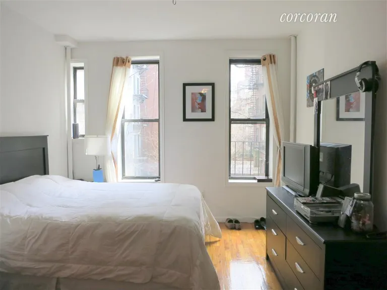 New York City Real Estate | View 139 West 81st Street, 1 | room 1 | View 2