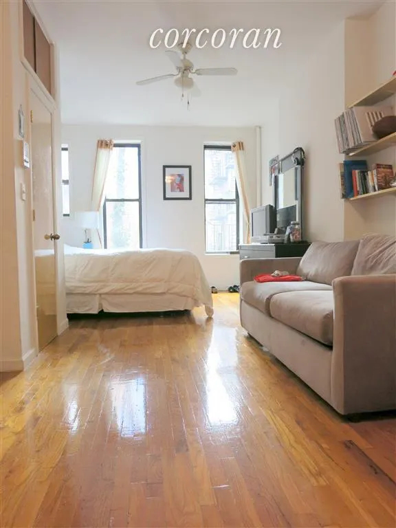 New York City Real Estate | View 139 West 81st Street, 1 | room 2 | View 3