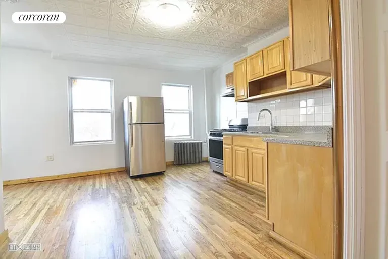 New York City Real Estate | View 129 Columbia Street, 2F | room 1 | View 2