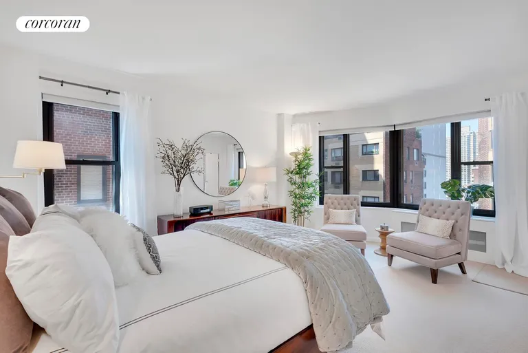 New York City Real Estate | View 55 East End Avenue, 15A | room 7 | View 8