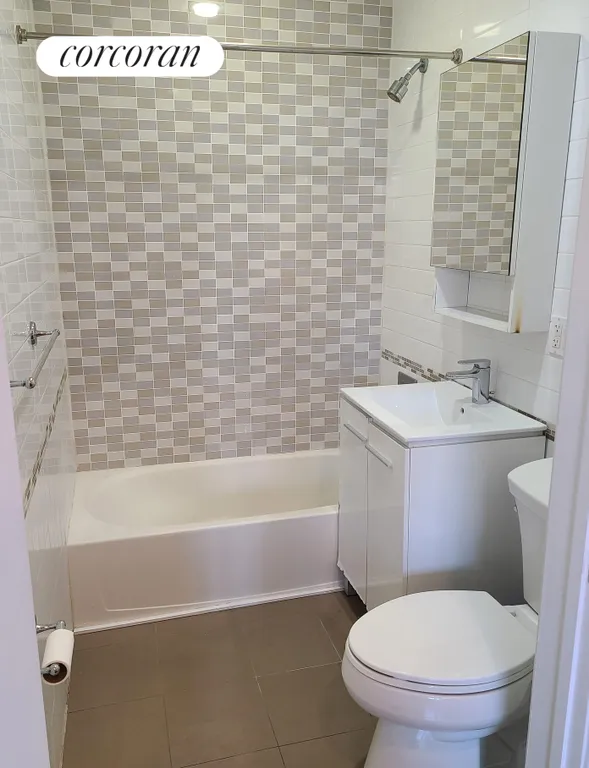 New York City Real Estate | View 1329 East 17th Street, 4A | Full Bathroom | View 5