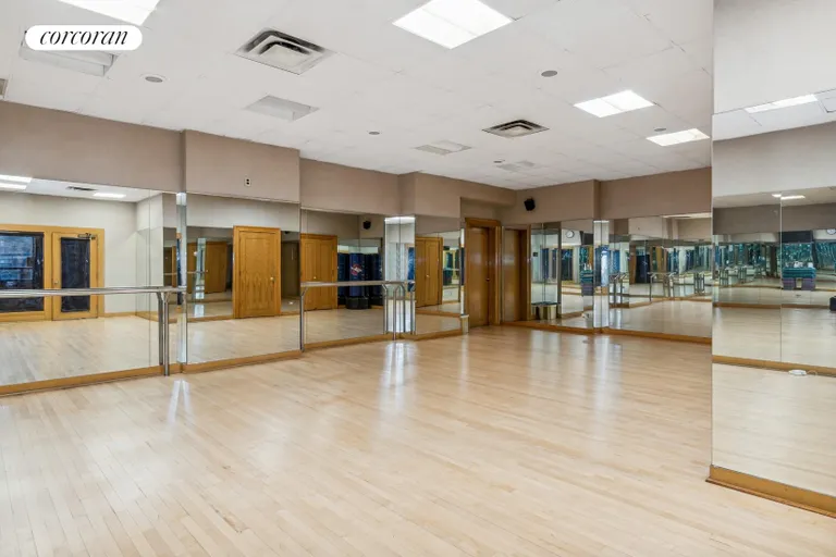 New York City Real Estate | View 415 East 37th Street, 19L | Exercise Room (Gym) | View 20