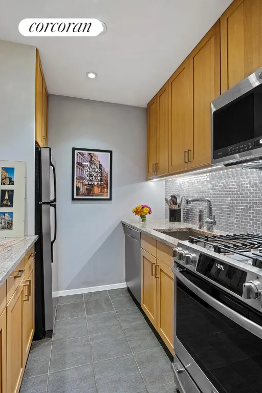 New York City Real Estate | View 445 West 19th Street, 2G | Kitchen | View 3