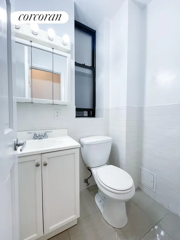 New York City Real Estate | View 152 Columbus Avenue, 4N | Full Bathroom | View 5