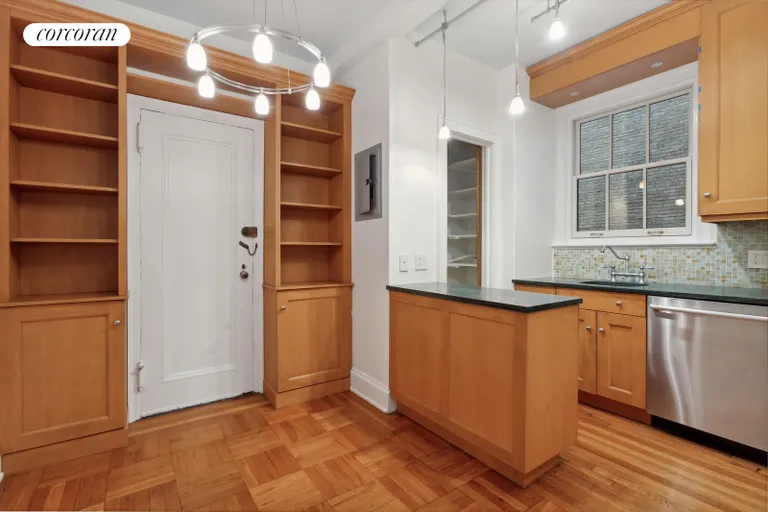 New York City Real Estate | View 40 West 67th Street, 7C | Large Eat-in-Kitchen | View 3