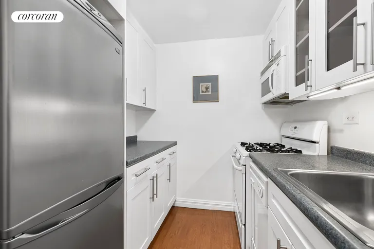 New York City Real Estate | View 170 West End Avenue, 30J | Kitchen | View 3