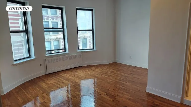 New York City Real Estate | View 102 West 80th Street, 73 | Living Room | View 5