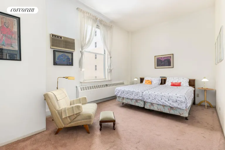 New York City Real Estate | View 35 East 12th Street, 8C | room 9 | View 10