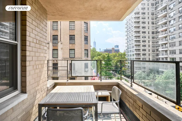 New York City Real Estate | View 11 Fifth Avenue, 5G | room 7 | View 8
