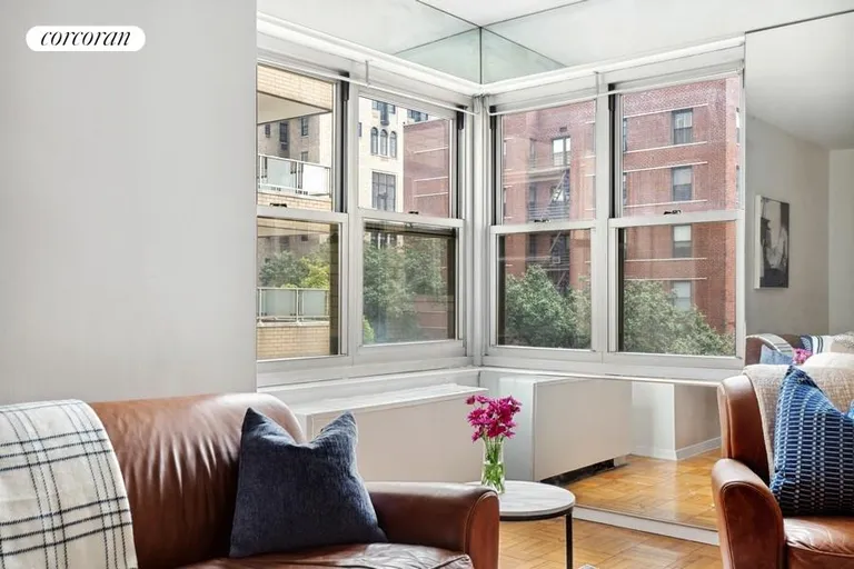 New York City Real Estate | View 20 East 9th Street, 4G | room 2 | View 3