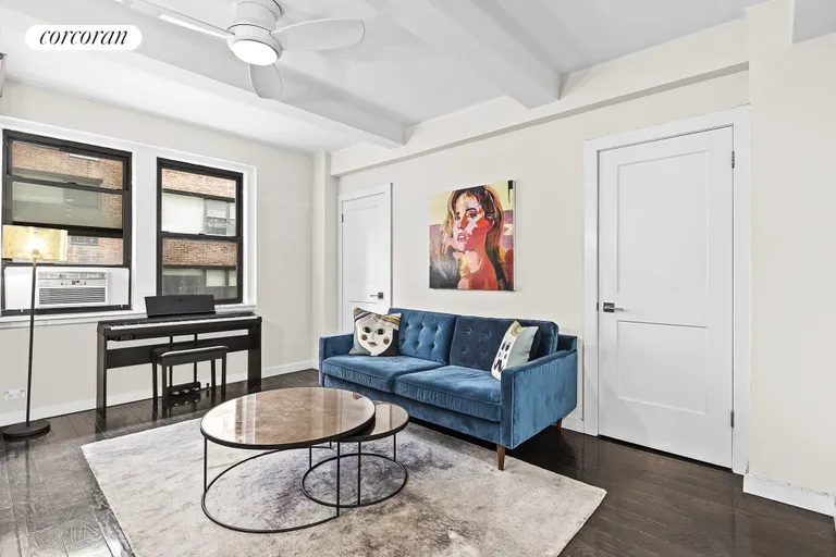 New York City Real Estate | View 211 East 35th Street, 4D | Living Room | View 3
