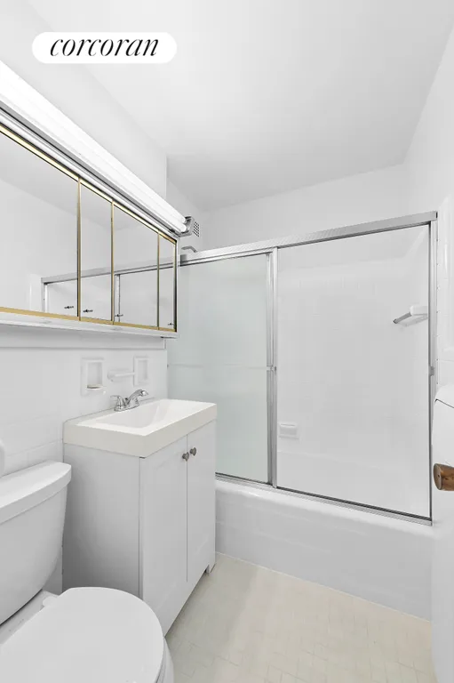 New York City Real Estate | View 420 East 72nd Street, 20C | Other Listing Photo | View 6