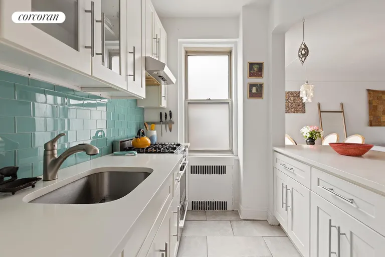 New York City Real Estate | View 414 Albemarle Road, 5H | Kitchen | View 4
