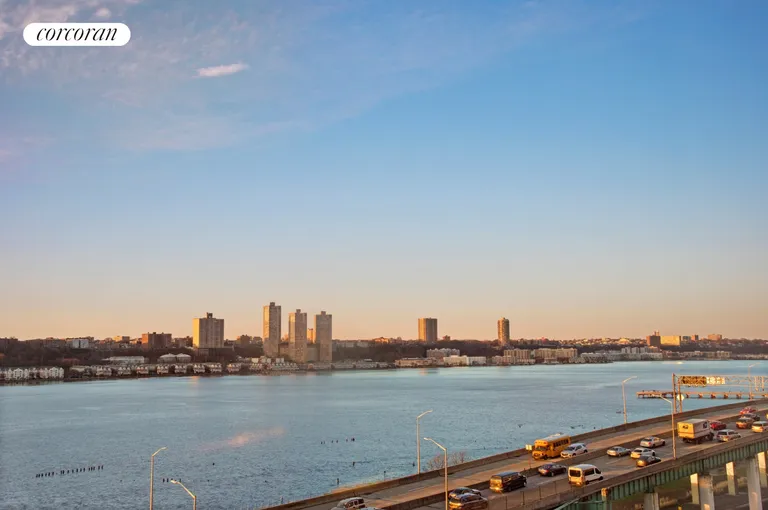New York City Real Estate | View 50 Riverside Boulevard, 7A | Glorious Sunsets | View 13