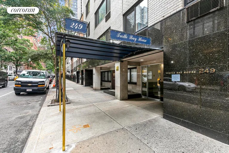 New York City Real Estate | View 249 East 48th Street, 5A | room 5 | View 6