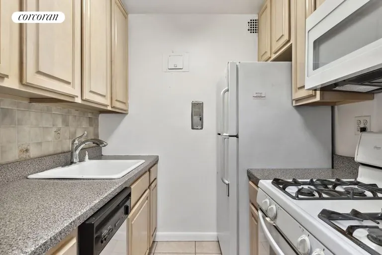 New York City Real Estate | View 209 East 56th Street, 4F | Kitchen | View 3