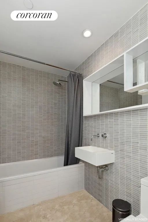 New York City Real Estate | View 100 North 3rd Street, 2F | Full Bathroom | View 6