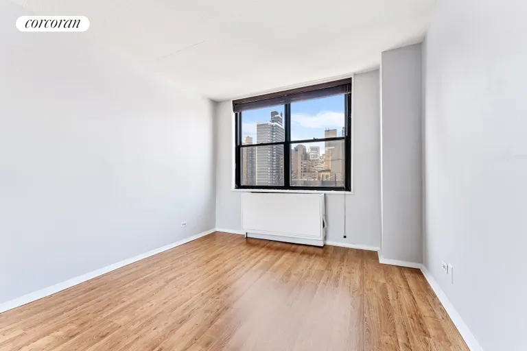 New York City Real Estate | View 301 East 87th Street, 21B | room 1 | View 2