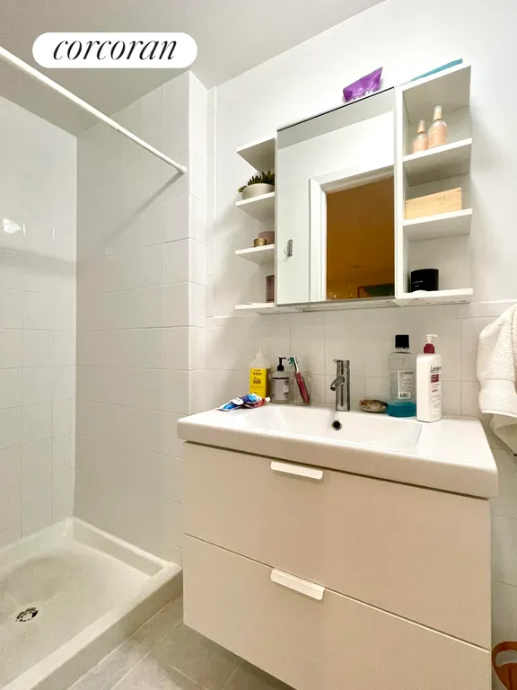 New York City Real Estate | View 434 6th Street | Full Bathroom | View 8