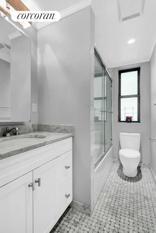 New York City Real Estate | View 220 West 93rd Street, 5A | Full Bathroom | View 7