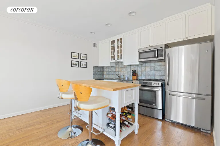 New York City Real Estate | View 186 West 80th Street, 10A | Kitchen | View 5