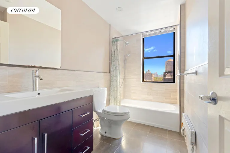 New York City Real Estate | View 186 West 80th Street, 10A | Bath | View 10