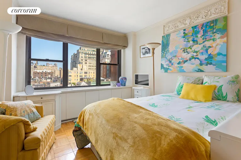 New York City Real Estate | View 15 West 72Nd Street, 10H | room 2 | View 3