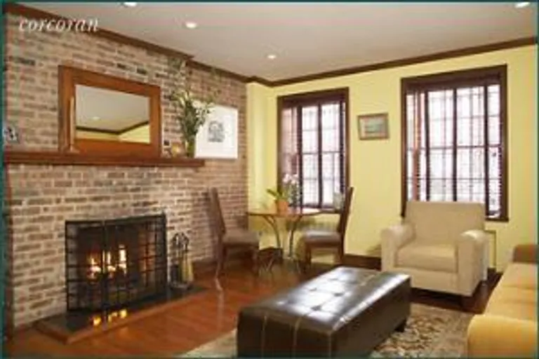 New York City Real Estate | View 152 West 77th Street, 1 | 2 Beds, 2 Baths | View 1